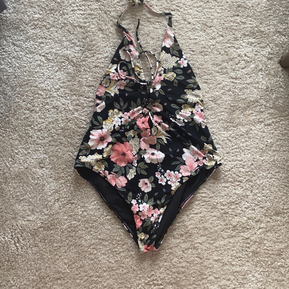 Billabong One Piece Swimsuit Bathing suit size L